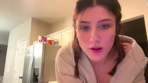 Brianna3 online show from February 25, 6:58 am