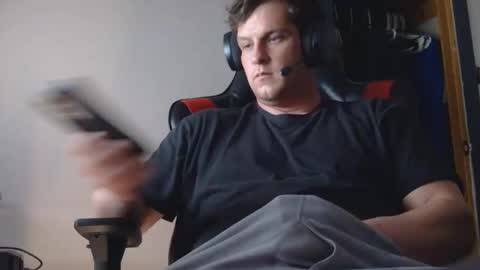 Snapshot of brian7891012 chatting on March 21, 7:17 pm brian7891012 online show from March 21, 7:17 pm