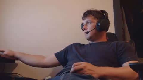 Snapshot of brian7891012 chatting on May 13, 8:27 pm brian7891012 online show from May 13, 8:27 pm