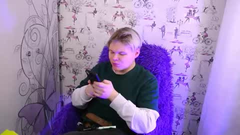 Snapshot of brian_mils chatting on February 5, 11:37 am brian_mils online show from February 5, 11:37 am