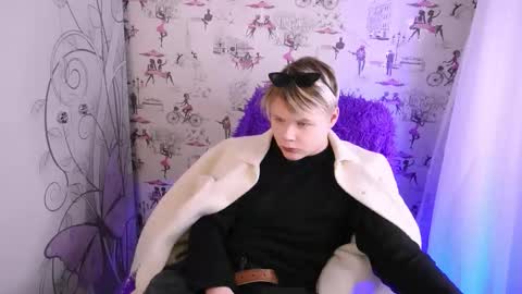 Snapshot of brian_mils chatting on February 8, 11:24 am brian_mils online show from February 8, 11:24 am