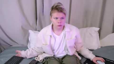 Snapshot of brian_mils chatting on February 15, 12:58 pm brian_mils online show from February 15, 12:58 pm