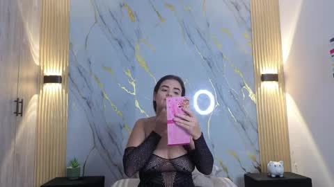 Snapshot of briana_7777 chatting on April 2, 3:48 am Manuela online show from April 2, 3:48 am