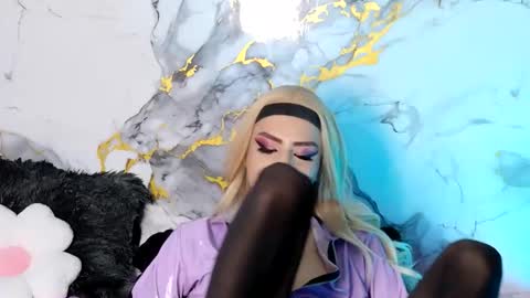 Snapshot of briana_white chatting on May 15, 1:51 pm briana_white online show from May 15, 1:51 pm