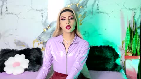 Snapshot of briana_white chatting on May 29, 1:53 pm briana_white online show from May 29, 1:53 pm