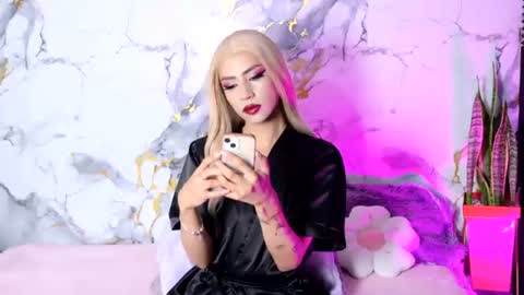 Snapshot of briana_white chatting on June 12, 5:34 pm briana_white online show from June 12, 5:34 pm