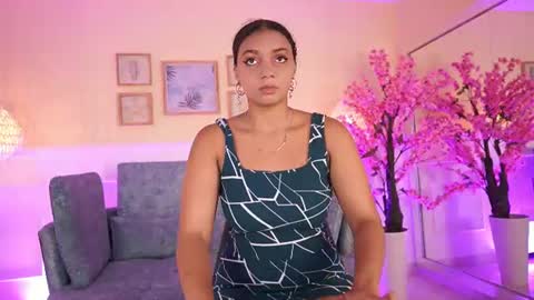 Snapshot of brianalane chatting on June 19, 3:27 pm Briana Lane online show from June 19, 3:27 pm