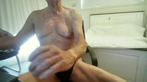 Snapshot of brianj_22 chatting on June 13, 12:30 am Brianj 22 online show from June 13, 12:30 am