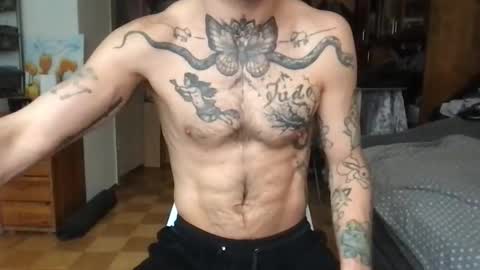 Snapshot of brianmuscle chatting on February 11, 9:14 am Brian online show from February 11, 9:14 am