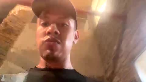 Snapshot of briannlovessexxx chatting on March 13, 5:25 am briannlovessexxx online show from March 13, 5:25 am