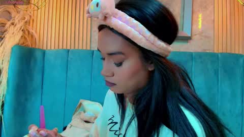 briannyte25 online show from October 19, 1:45 pm