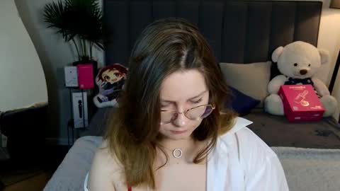 briarwynn online show from March 14, 1:55 am