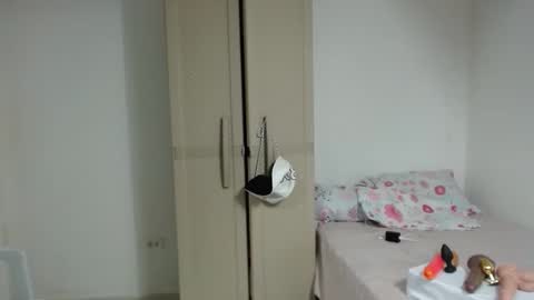 Snapshot of brida_angela29 chatting on April 21, 12:22 pm brida_angela29 online show from April 21, 12:22 pm