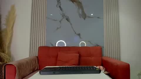    online show from March 6, 12:34 pm