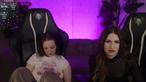 Snapshot of bright_diamonds_054 chatting on February 3, 3:37 am Diamonds Girls online show from February 3, 3:37 am