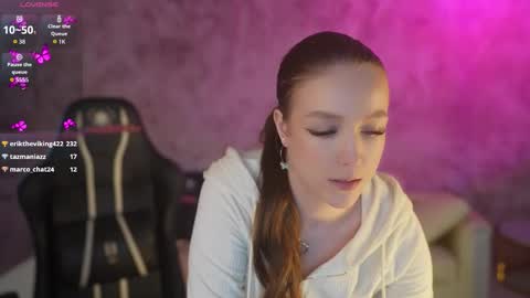 Snapshot of bright_diamonds_054 chatting on February 12, 12:38 am Diamonds Girls online show from February 12, 12:38 am