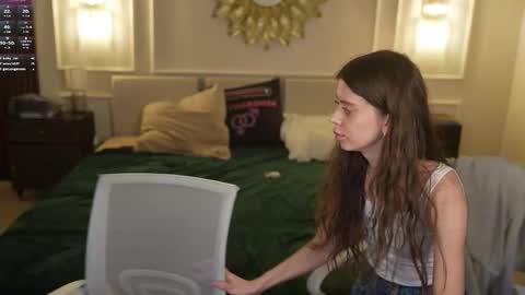 Snapshot of bright_diamonds_054 chatting on February 24, 8:51 pm Diamonds Girls online show from February 24, 8:51 pm