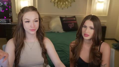 Snapshot of bright_diamonds_054 chatting on March 2, 8:15 pm Diamonds Girls online show from March 2, 8:15 pm