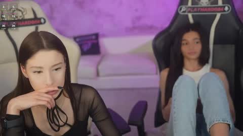 Diamonds Girls online show from May 28, 7:33 pm
