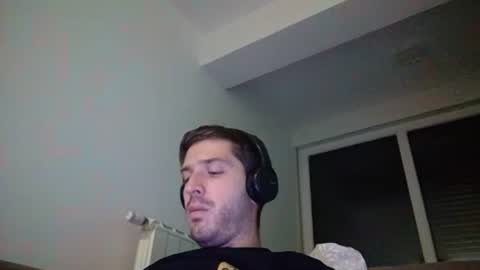 Snapshot of brii0000 chatting on December 4, 7:23 pm brii0000 online show from December 4, 7:23 pm