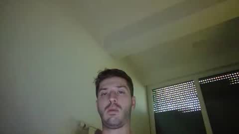 Snapshot of brii0000 chatting on December 22, 10:17 am brii0000 online show from December 22, 10:17 am