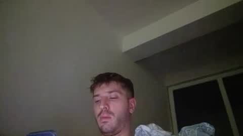 Snapshot of brii0000 chatting on January 10, 11:18 pm brii0000 online show from January 10, 11:18 pm