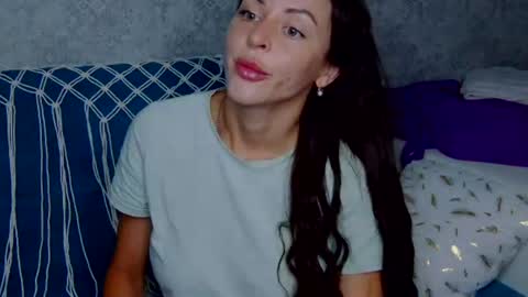 Snapshot of brilliant_doll chatting on July 8, 3:44 am Nika online show from July 8, 3:44 am