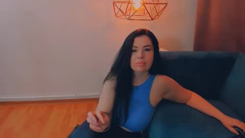 brilliantegirl_ online show from March 26, 7:47 am