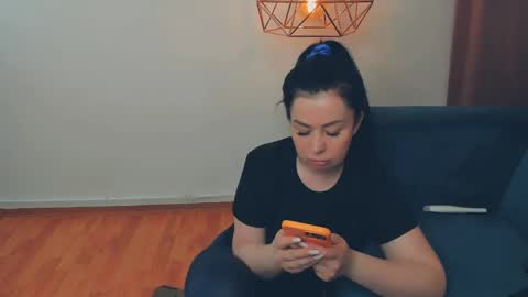 brilliantegirl_ online show from April 14, 7:14 am