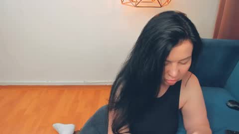 Snapshot of brilliantegirl_ chatting on May 5, 7:05 am brilliantegirl_ online show from May 5, 7:05 am