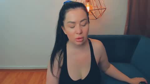 Snapshot of brilliantegirl_ chatting on June 2, 6:26 am brilliantegirl_ online show from June 2, 6:26 am