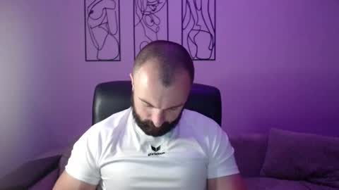 brindlefly69 online show from October 28, 11:47 am