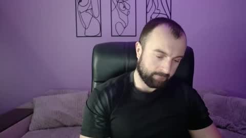 brindlefly69 online show from February 18, 11:17 am