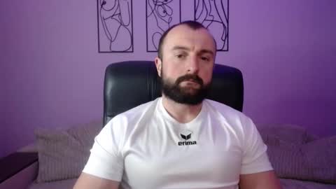 brindlefly69 online show from April 17, 10:29 am