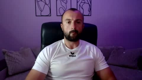 Snapshot of brindlefly69 chatting on July 3, 10:43 am brindlefly69 online show from July 3, 10:43 am