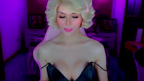 brionatop online show from October 29, 12:02 am