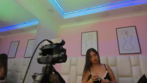 Snapshot of britaniaantonelli chatting on June 14, 12:18 pm Britania Antonelli online show from June 14, 12:18 pm