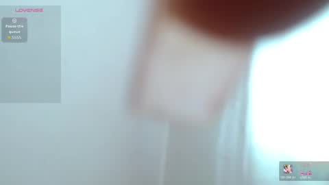 Snapshot of britannie_ chatting on May 5, 11:29 am britannie_ online show from May 5, 11:29 am