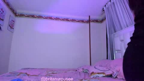 Snapshot of britanyrousee chatting on February 16, 2:09 am Emily online show from February 16, 2:09 am