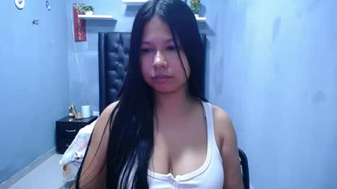 Snapshot of britanyx1 chatting on April 30, 2:12 pm britanyx1 online show from April 30, 2:12 pm