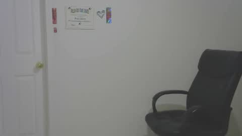 Snapshot of britesnow chatting on March 12, 10:43 am britesnow online show from March 12, 10:43 am