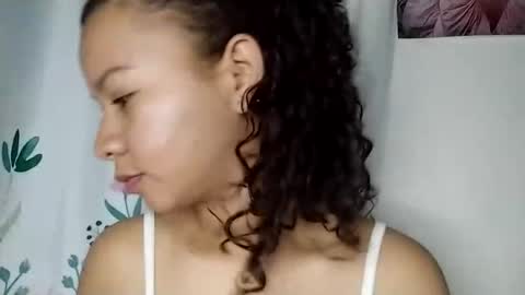 Snapshot of brithany791335 chatting on February 27, 4:34 am brithany online show from February 27, 4:34 am