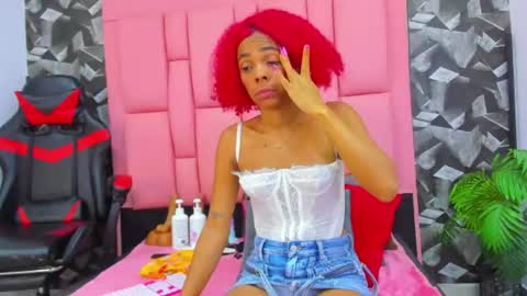 Snapshot of brithanyslim chatting on July 18, 6:12 pm brithanyslim online show from July 18, 6:12 pm