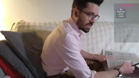 Snapshot of britishpoet chatting on March 27, 7:35 pm Callum online show from March 27, 7:35 pm