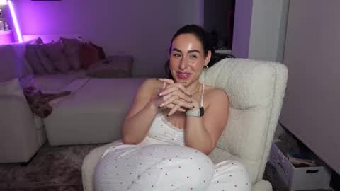 Snapshot of britishsofia chatting on February 20, 6:08 pm British Sofia online show from February 20, 6:08 pm