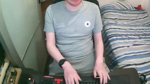 British Tom online show from December 17, 12:16 am