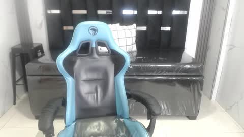 Britney  online show from January 17, 2:38 am