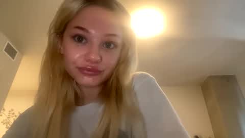 britneycherry08 online show from June 9, 9:48 pm