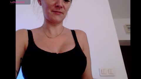 Snapshot of britneydivine chatting on October 10, 7:40 am Britney online show from October 10, 7:40 am