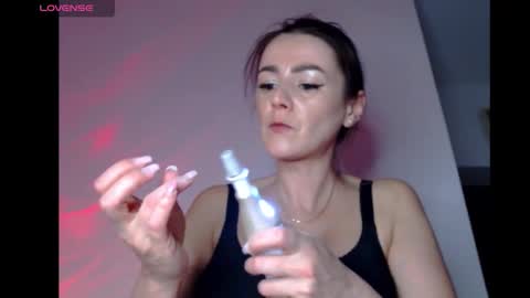 Snapshot of britneydivine chatting on October 10, 7:46 pm Britney online show from October 10, 7:46 pm